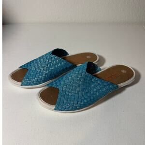 Bernie Mev NEW Size 5 (EU 36) Bon Bon Open Toe Slide Sandals Turquoise Shimmer